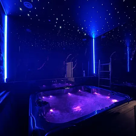 Logement Prive Avec Jacuzzi Haut De Gamme ! Pres De L'Aeroport De Charleroi Exterior foto